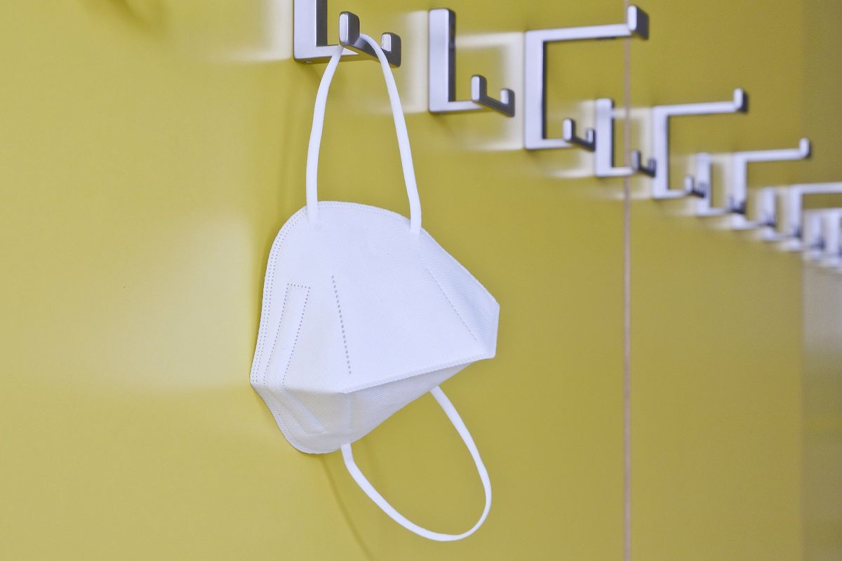 I suoi tecnici bocciano le Ffp2 ma il Cdc si oppone: «Rifate studio e conclusioni»