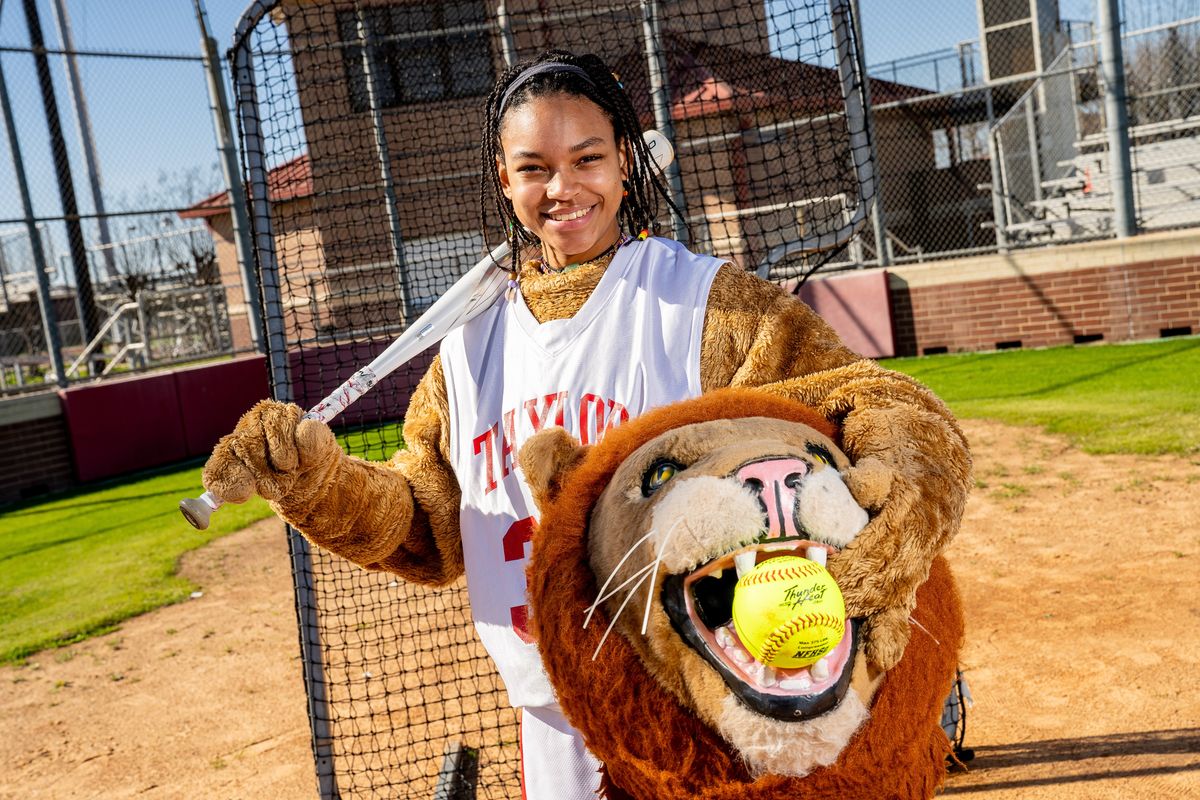 TAYLOR'S IT-GIRL: Outland Is An Elite Busy-Body