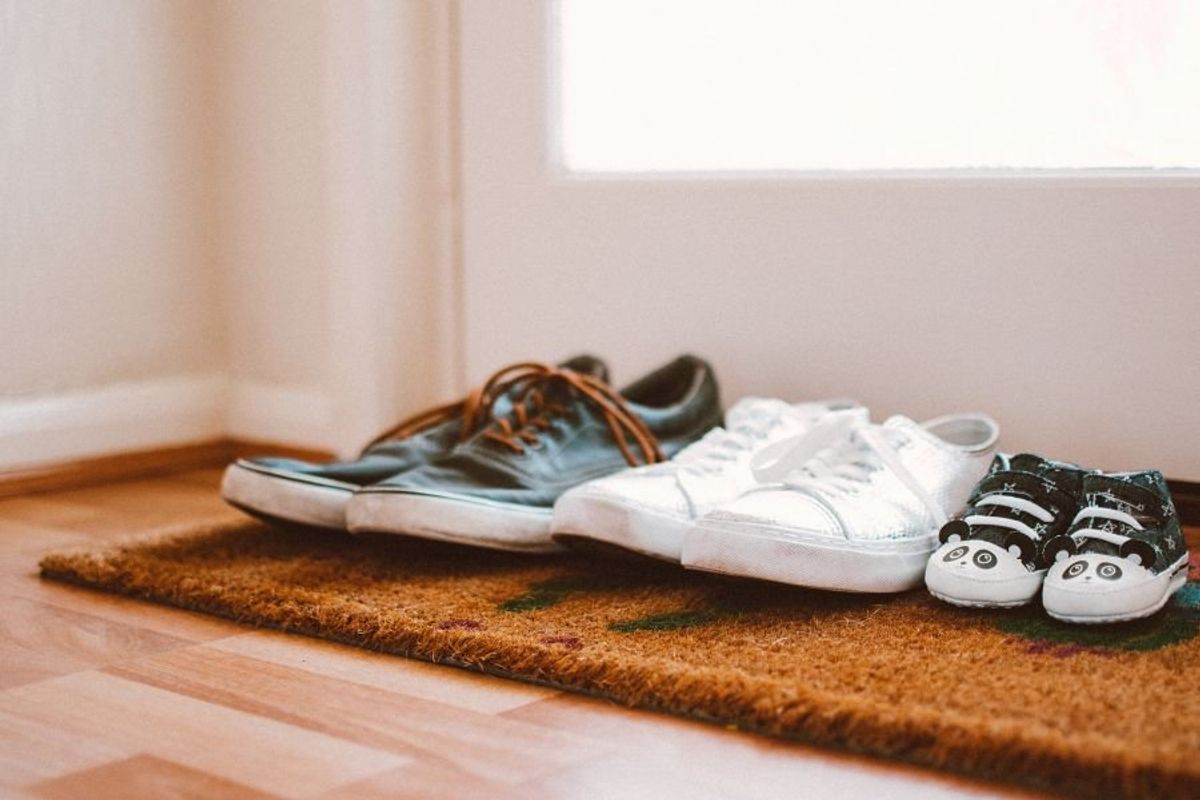 shoes inside; shoes carry bacteria; shoe bacteria; shoes in house