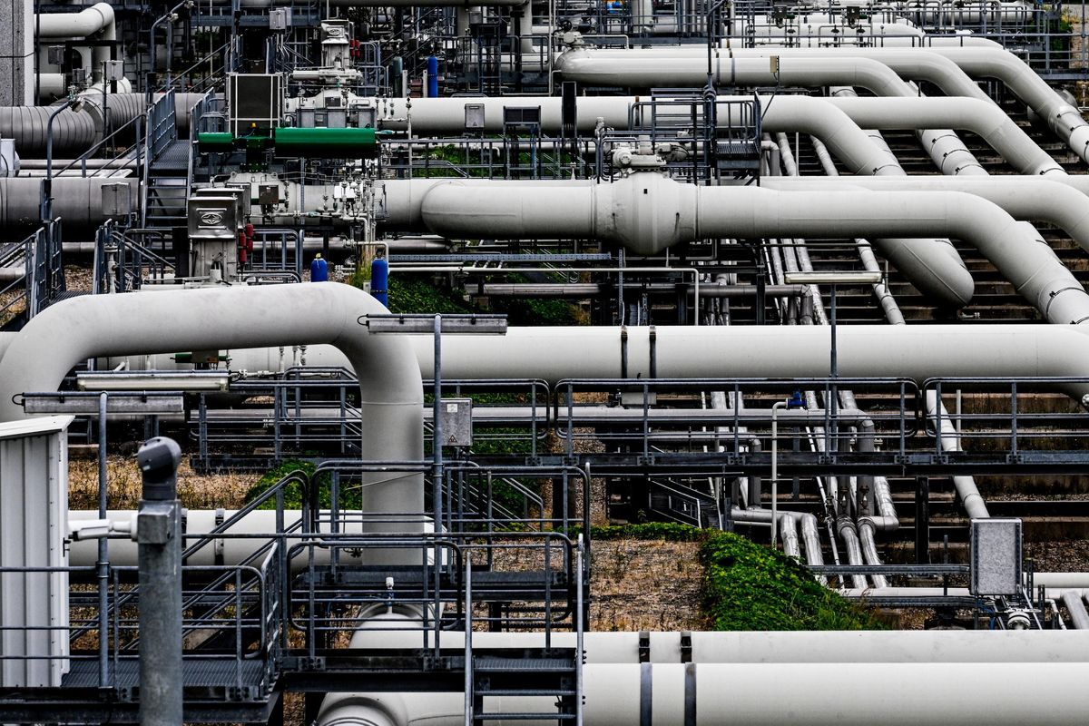 Metano, petrolio e uranio arricchito. Bruxelles finge di mollare Mosca