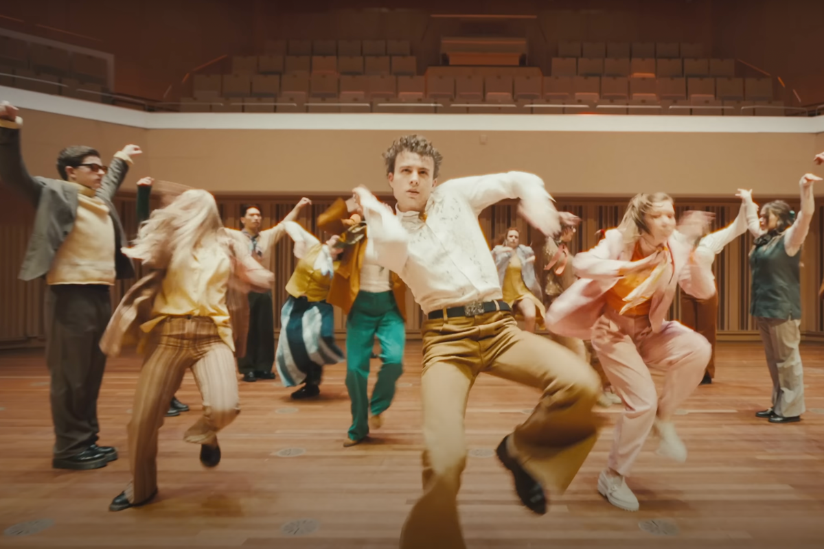 People can't get enough of this epic dance routine to "Somebody That I Used to Know"