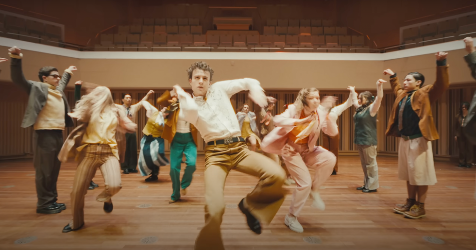People can't get enough of this epic dance routine to 