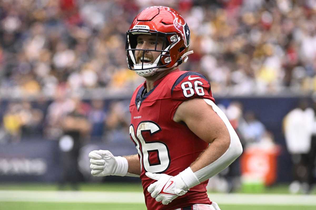 Here's why former Dallas Cowboy prefers playing for “football first” Houston Texans