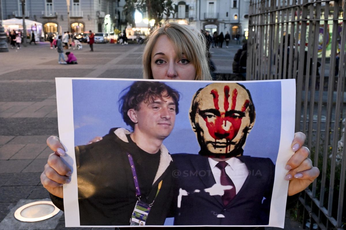 Con il caso Jorit tornano a ringhiare i tifosi delle liste di «nemici putiniani»