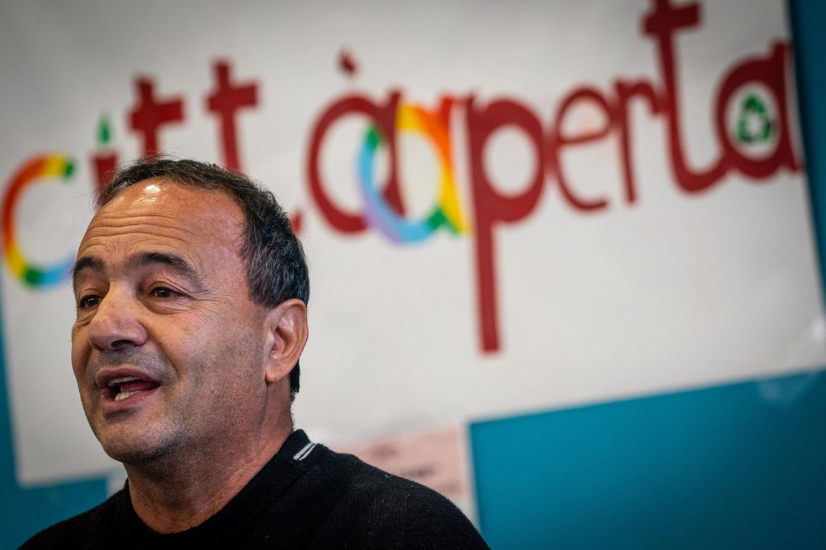 Cambio di santini: Lucano nuovo Soumahoro