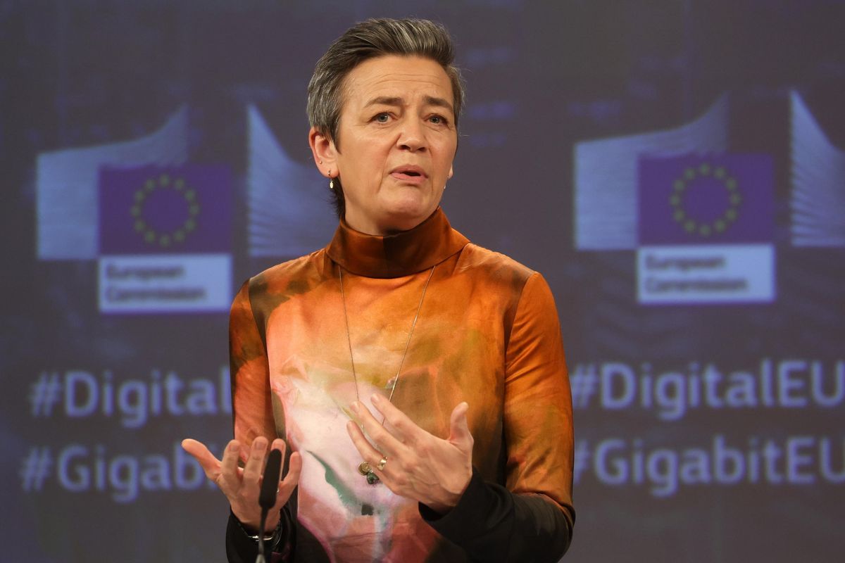 Da Vestager altra sabbia nel motore. «Fusione Ita-Lufthansa? Roba loro»