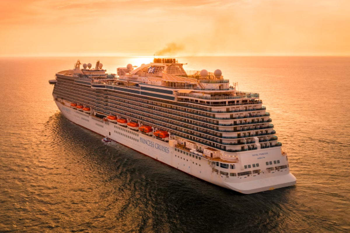 cruise ships, bryan james, titanic