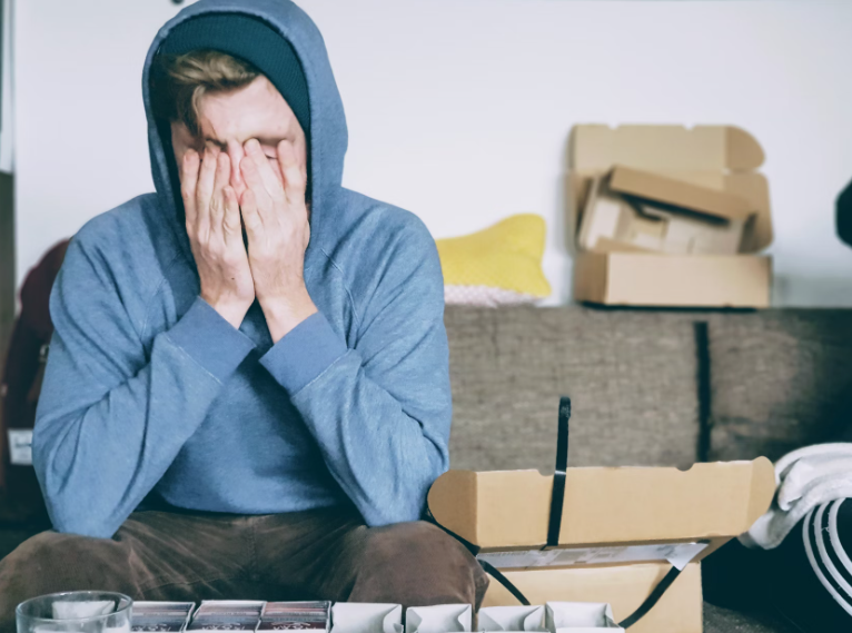 upset teen, reddit, family fight