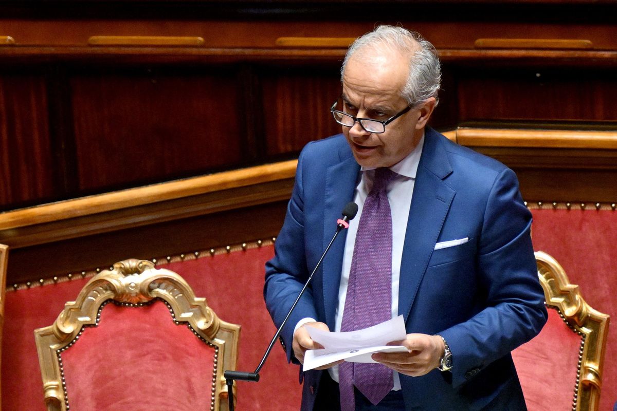 Mamme arcobaleno, l’altolà di Piantedosi: il ministro impugna le sentenze di Padova