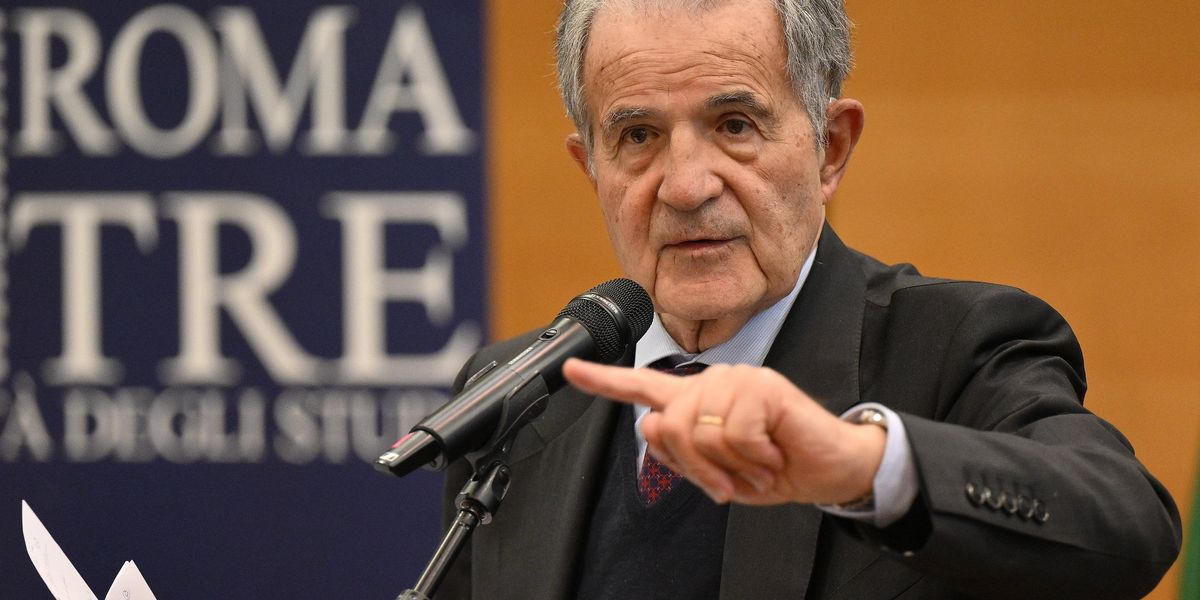 Pure Prodi si sveglia e fustiga l’Europa: «Che errore puntare solo sull’elettrico»