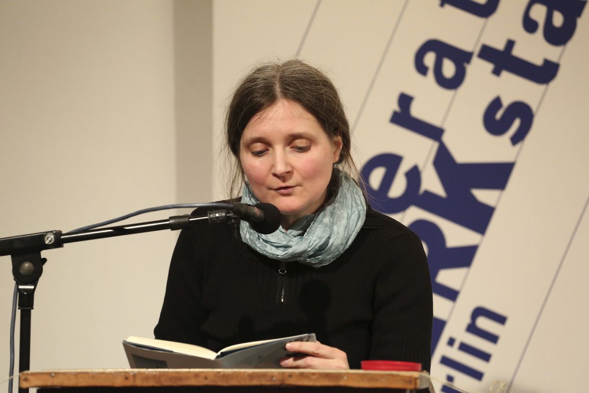 Poesie meditabonde per avvicinarci a un universo gentile che ci ignora