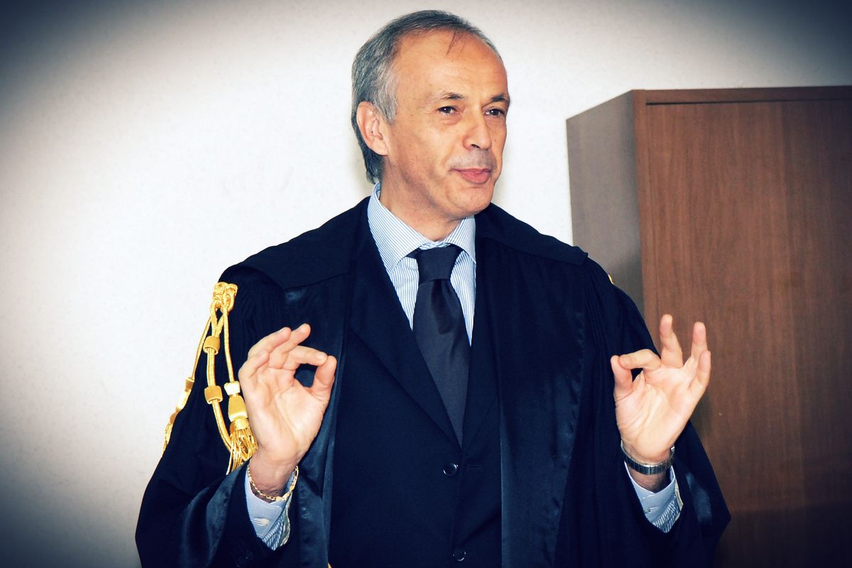 Laudati sfida Cantone: «Segreto violato»