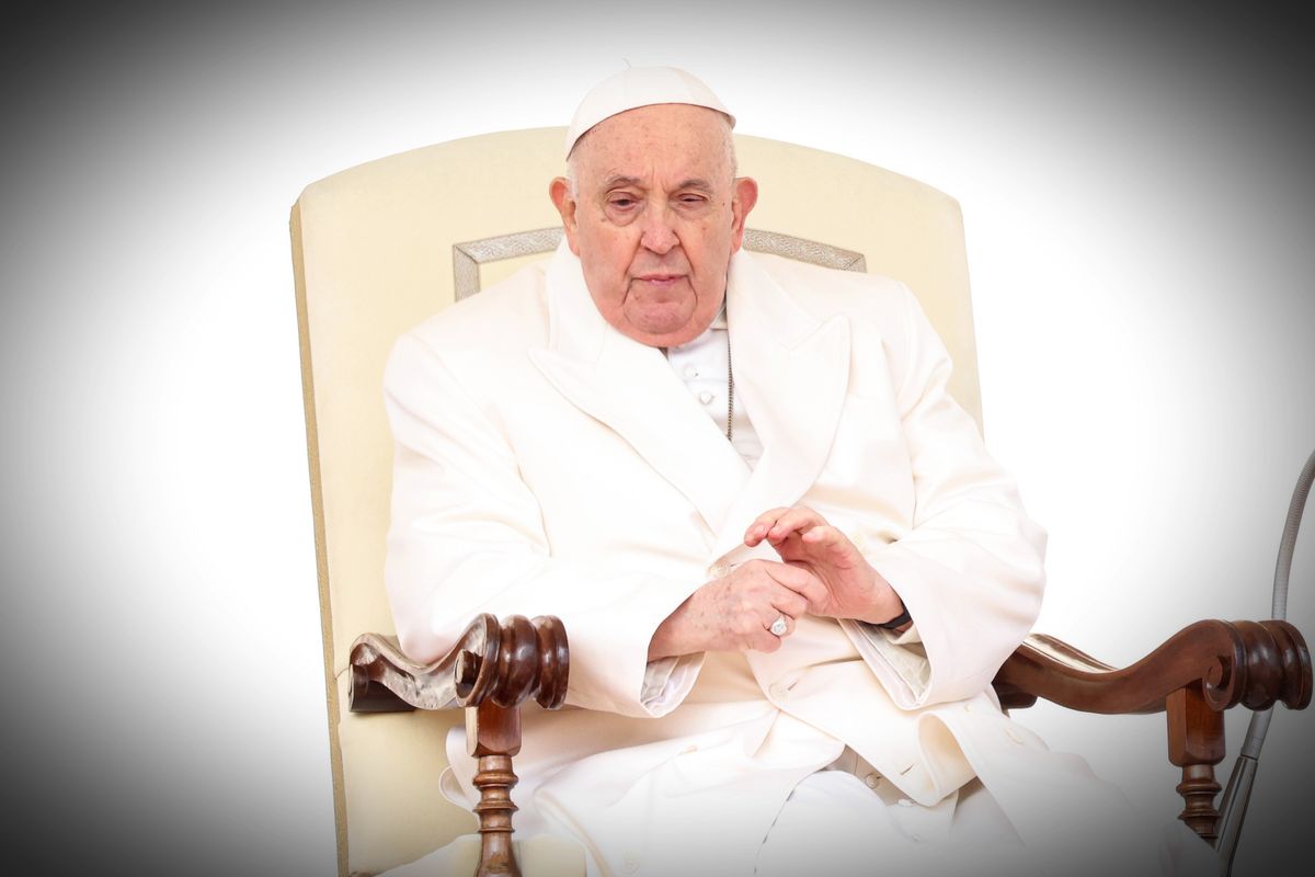 Il Papa: «Non vaccinati negazionisti suicidi»