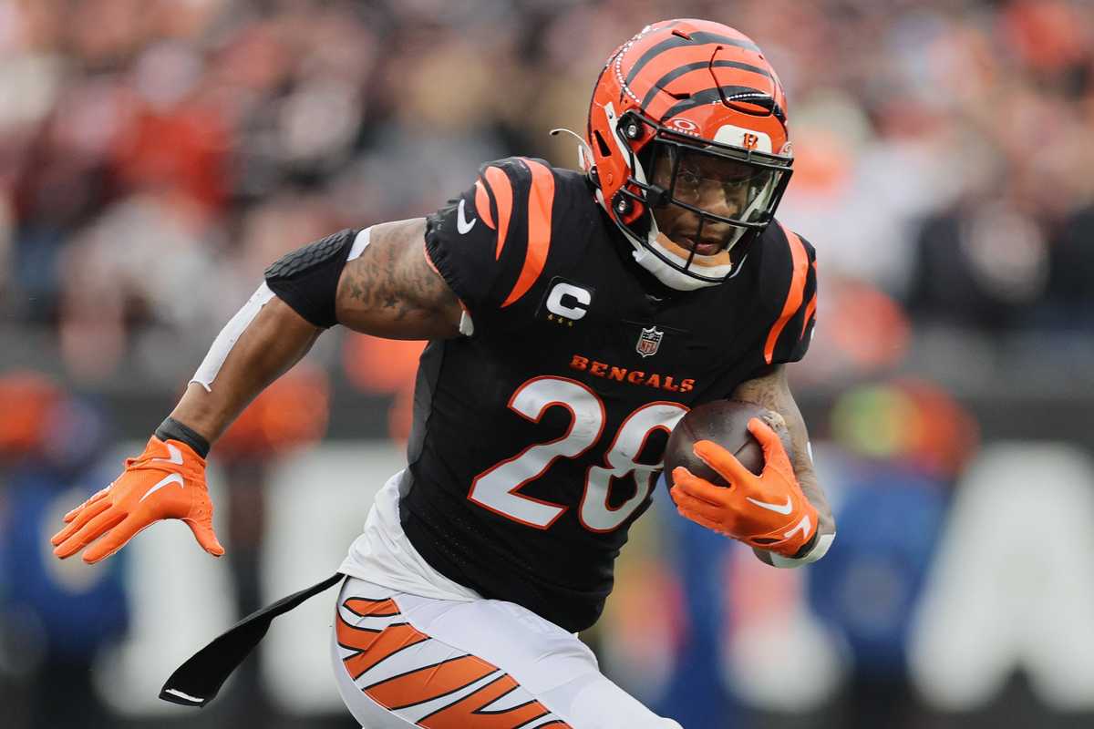 Stephen A. Smith reveals why he likes the Houston Texans trading for Joe Mixon