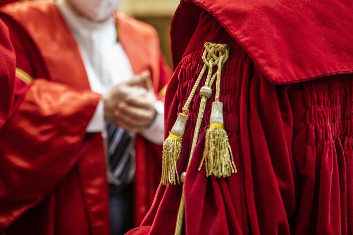 I primi a non fidarsi dei magistrati sono i magistrati