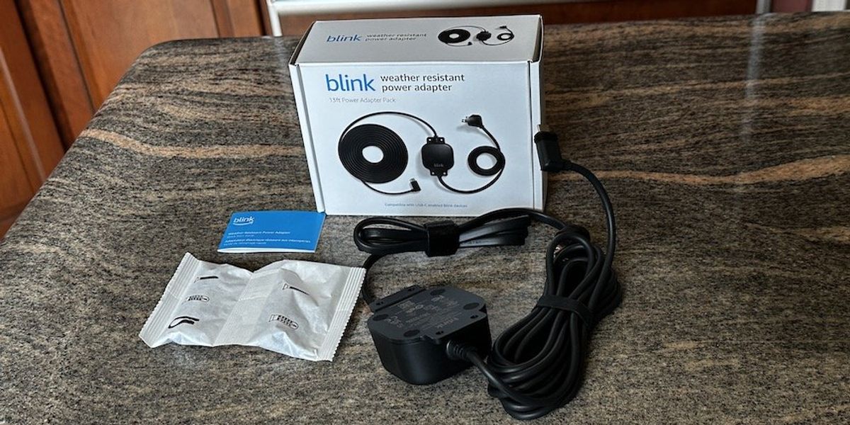 a photo of Blink weather-resistant power adapter unboxed