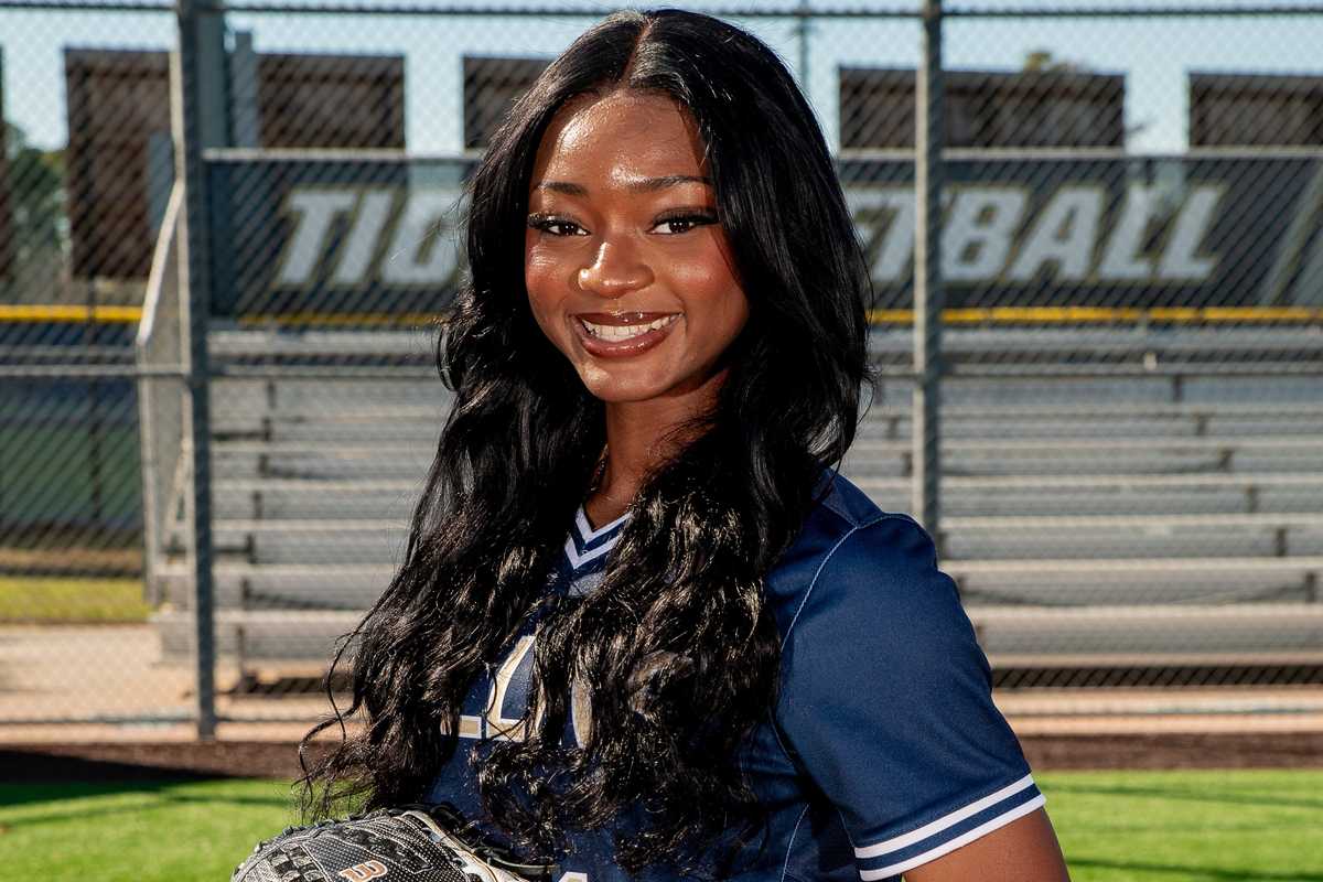 ONE BLOCK AT A TIME: Klein Collins' Bell-Morris A Big Piece To Tigers' Championship Puzzle