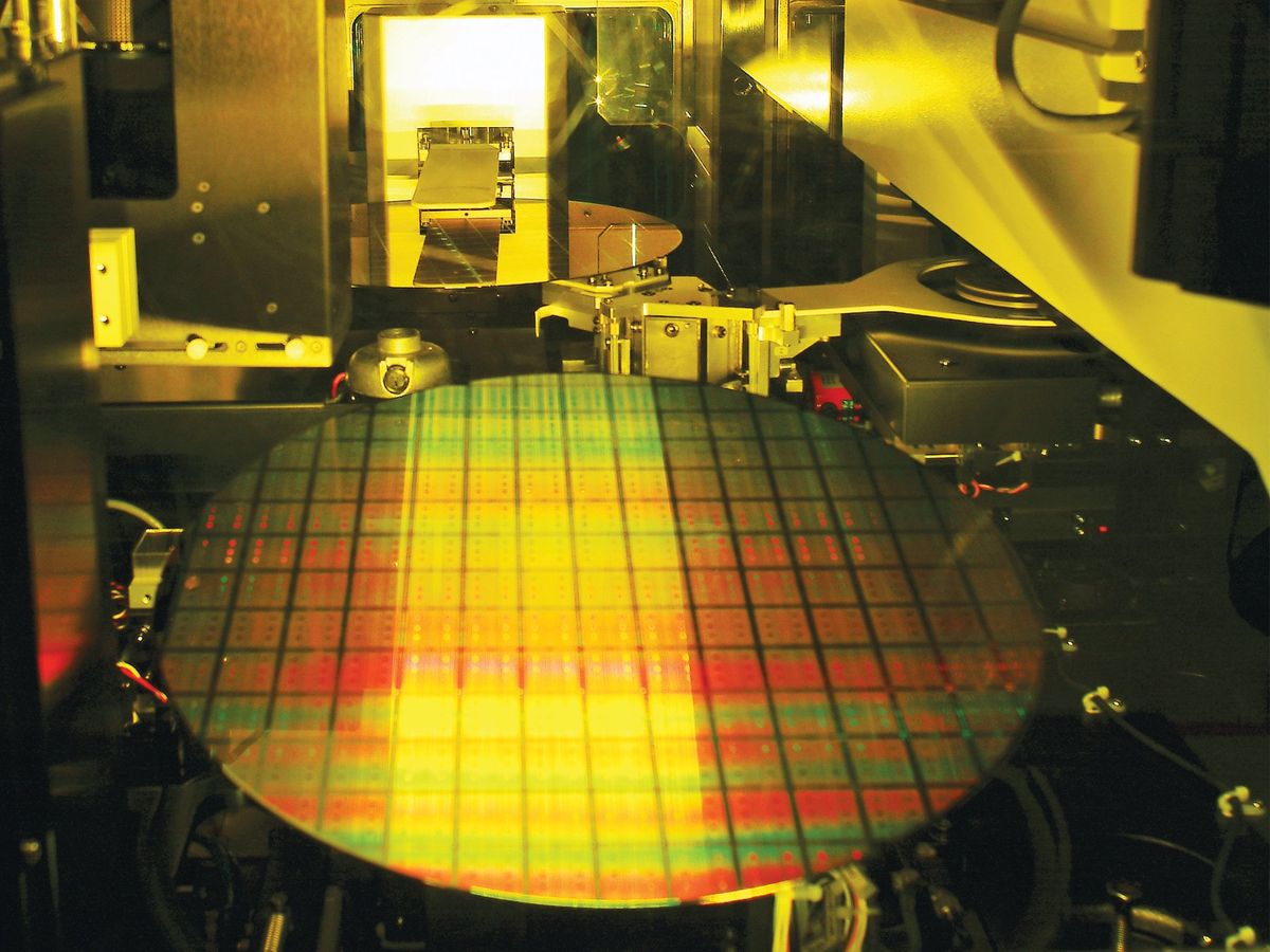 How We’ll Reach a 1 Trillion Transistor GPU