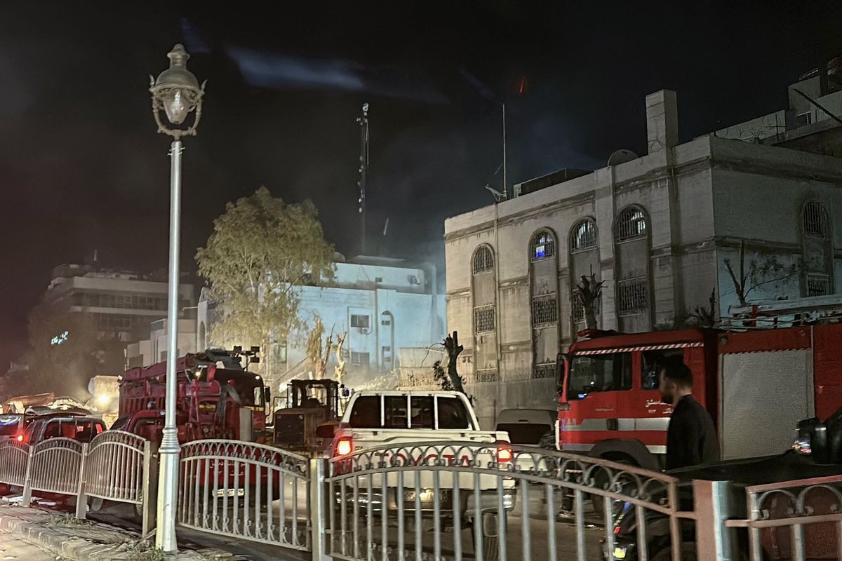Israele attacca Damasco. Distrutto un palazzo dell’ambasciata iraniana