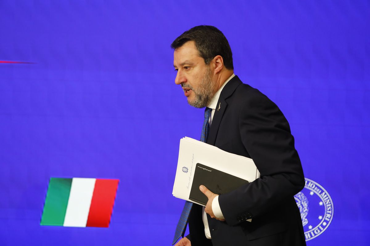 Salvini mette in campo un direttorio per tentare la rimonta in Europa