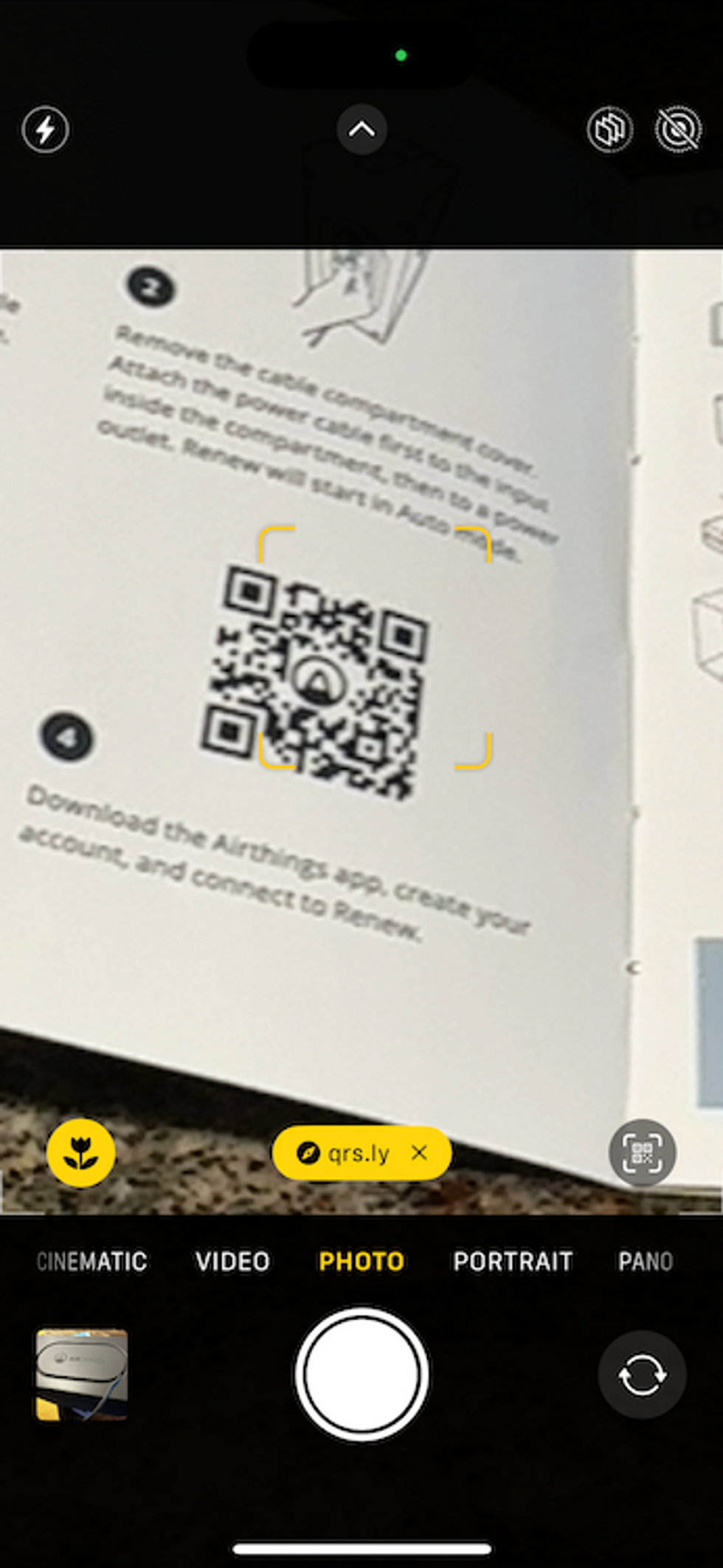 a screenshot of the QR code on the Airthings Renew Air Purifier quick start guide to download the Airthings app.