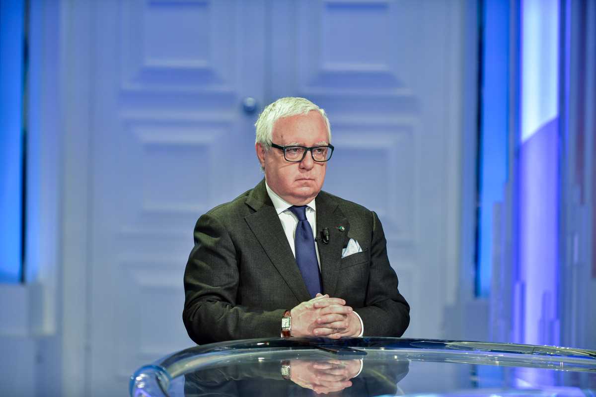 Facciamo valere la voce della ragione di fronte agli «esperti» con l’elmetto