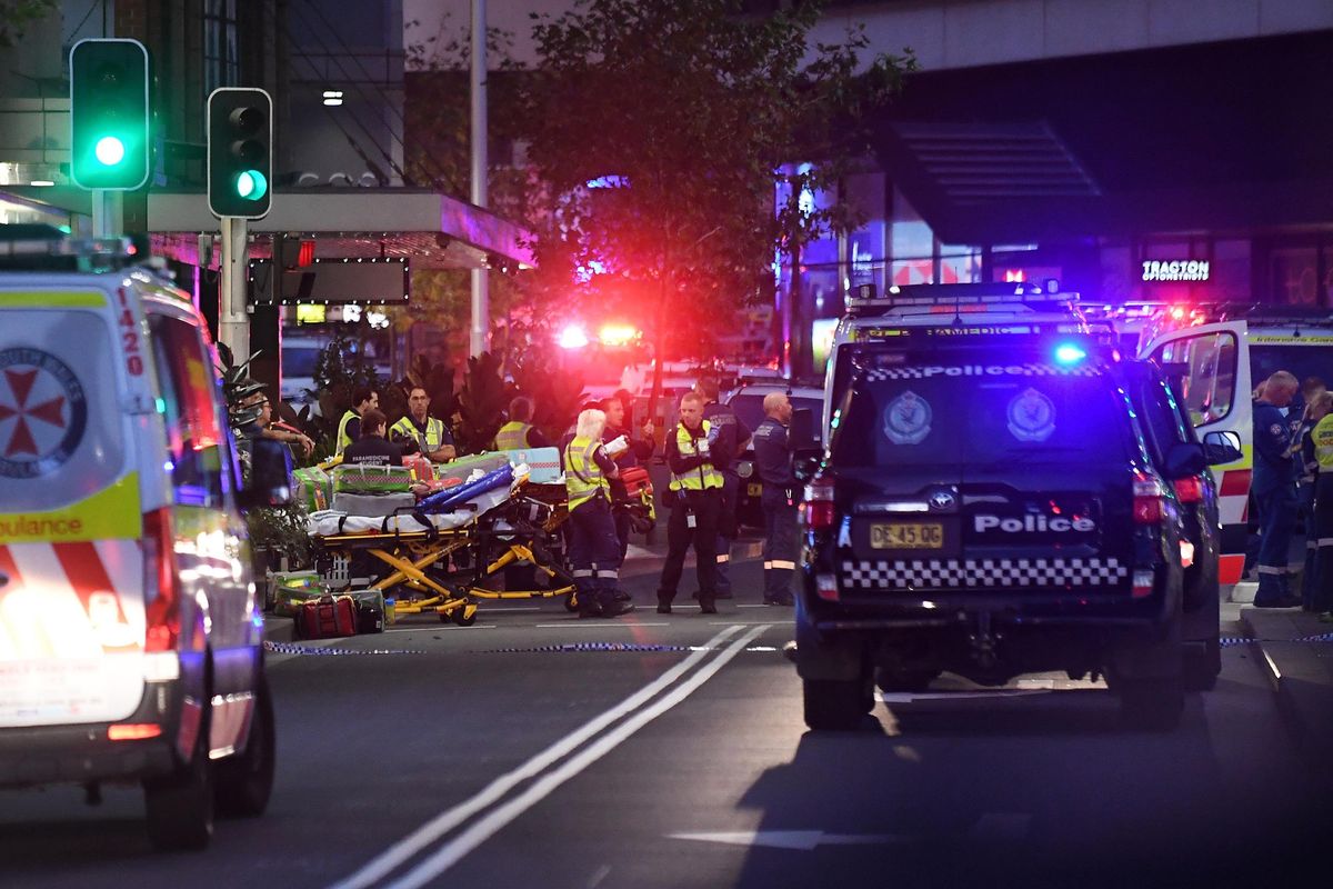 Sei persone accoltellate a morte in un centro commerciale di Sydney