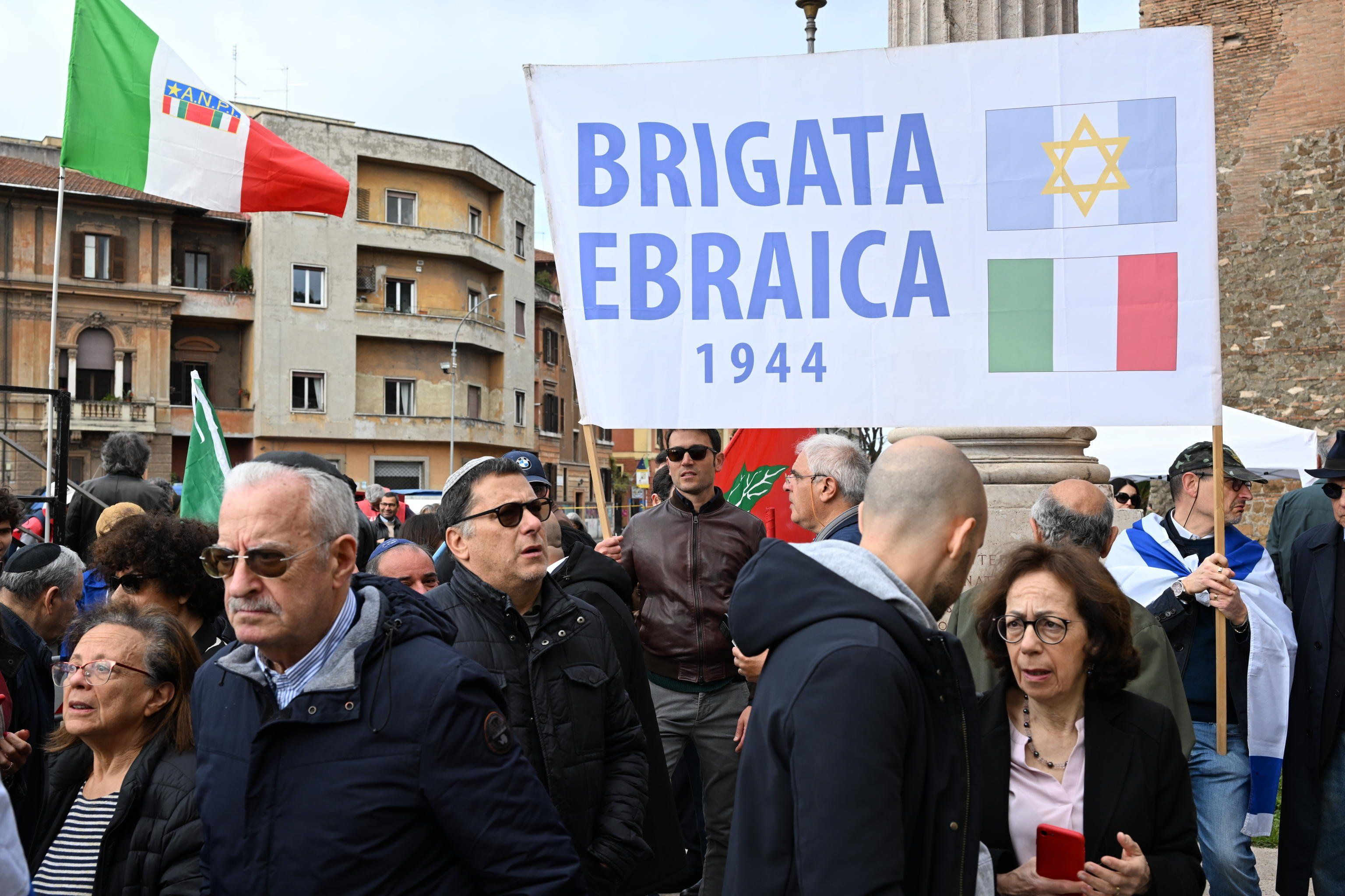 L’Anpi Milano Inciampa Sul 25 Aprile - La Verità