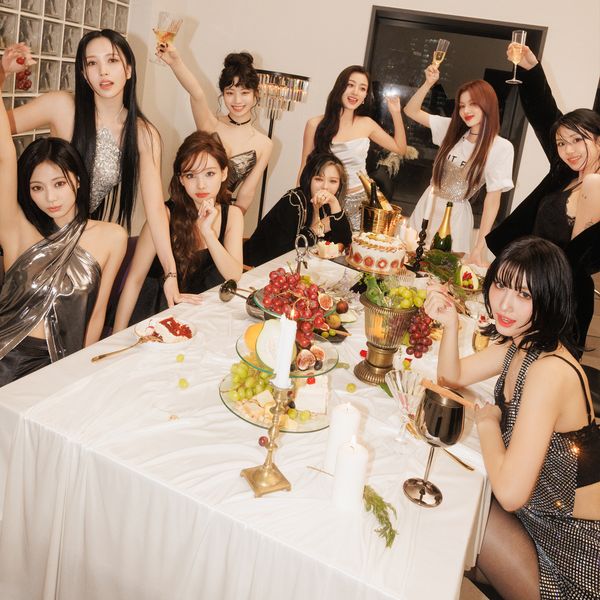 K-pop Superstars TWICE Take On Vegas