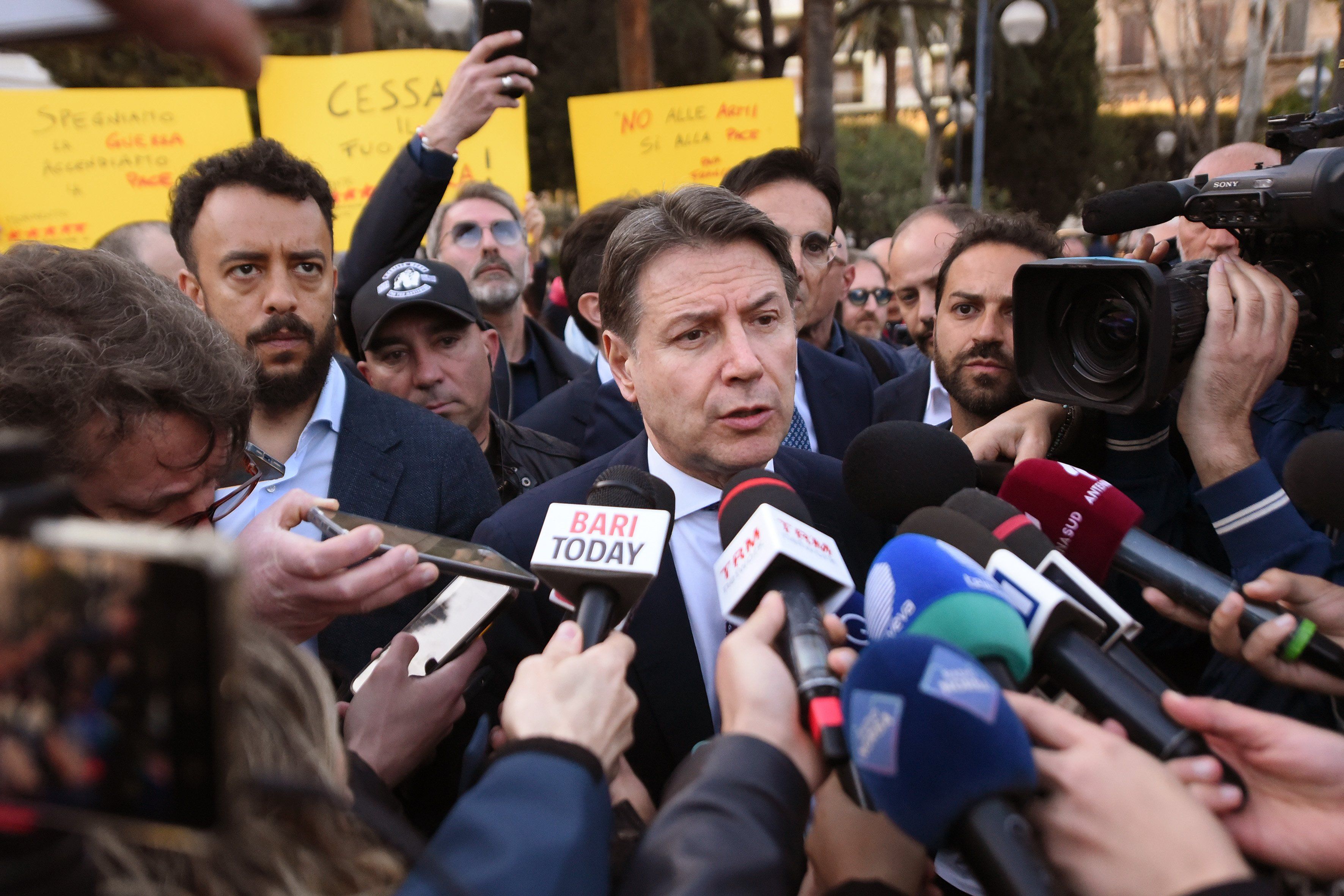 Conte adesso mette la Schlein all’angolo: «Con lei ma se caccia tutti i capibastone»