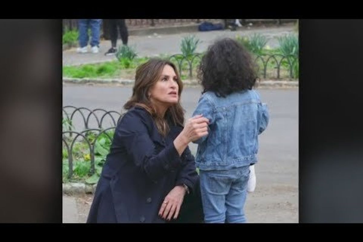 Mariska Hargitay; lost child; Law & Order; Olivia Benson; Mariska Hargitay finds lost child