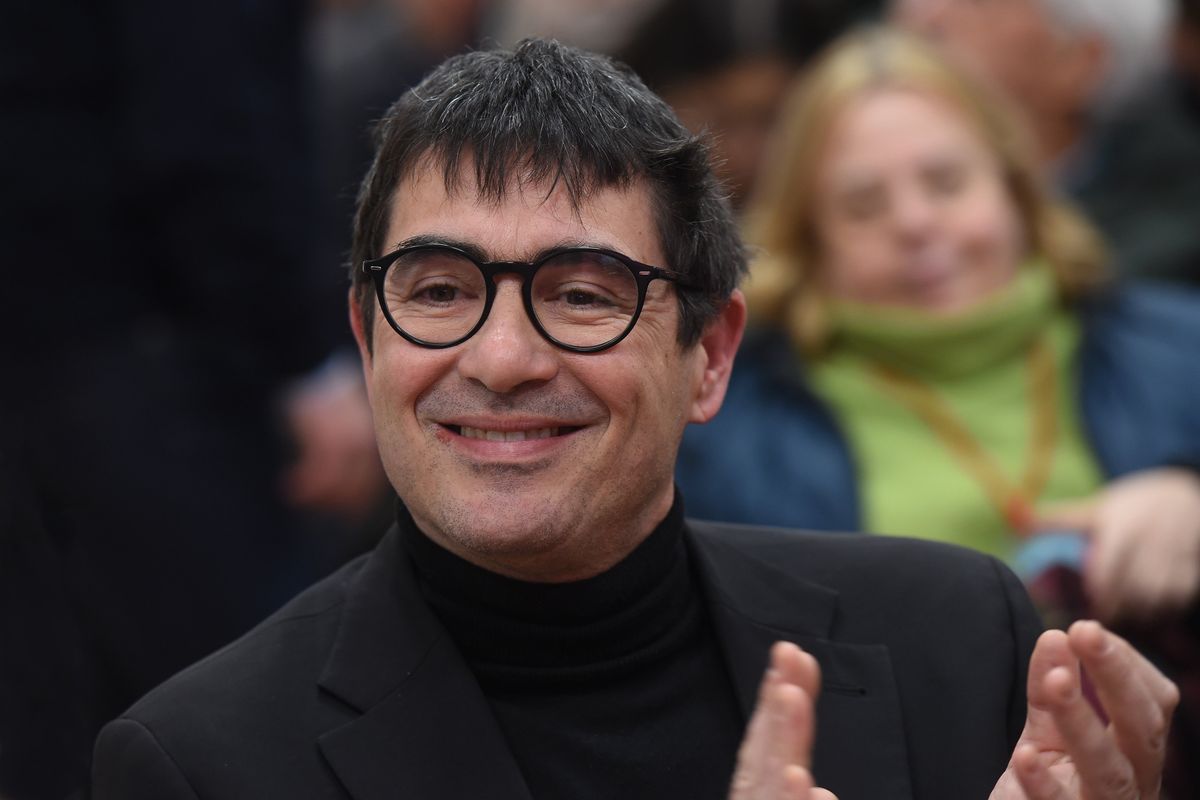 Caro Fratoianni, fai il rosso col reddito di Soros?