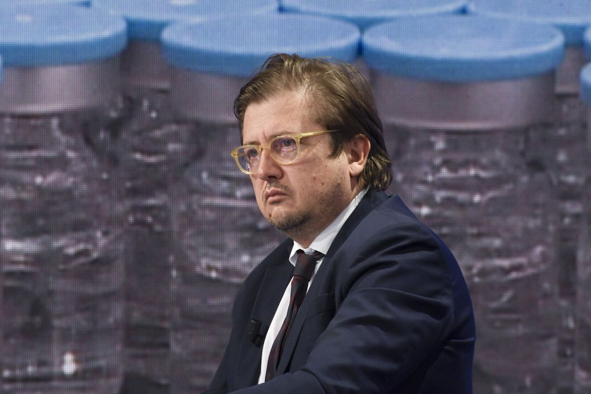 Sulle cure precoci Sileri accusò Aifa. Speranza la usava per nascondersi