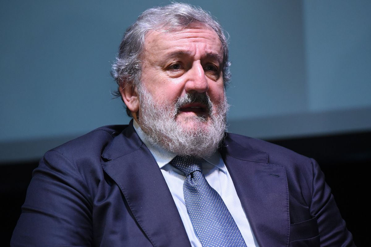 Emiliano alle corde rischia la sfiducia. I pm pronti a convocarlo in Procura