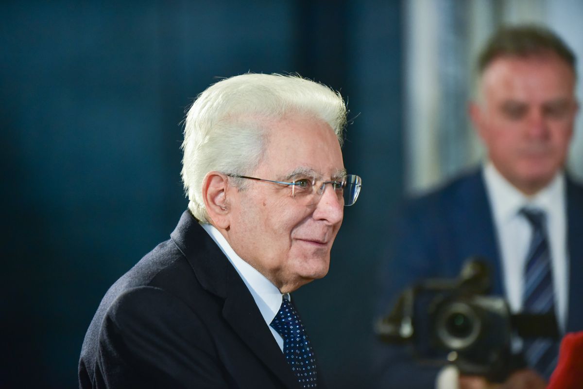 Mattarella irrompe nel voto europeo facendo da sponsor a Mr. Bce e Pd