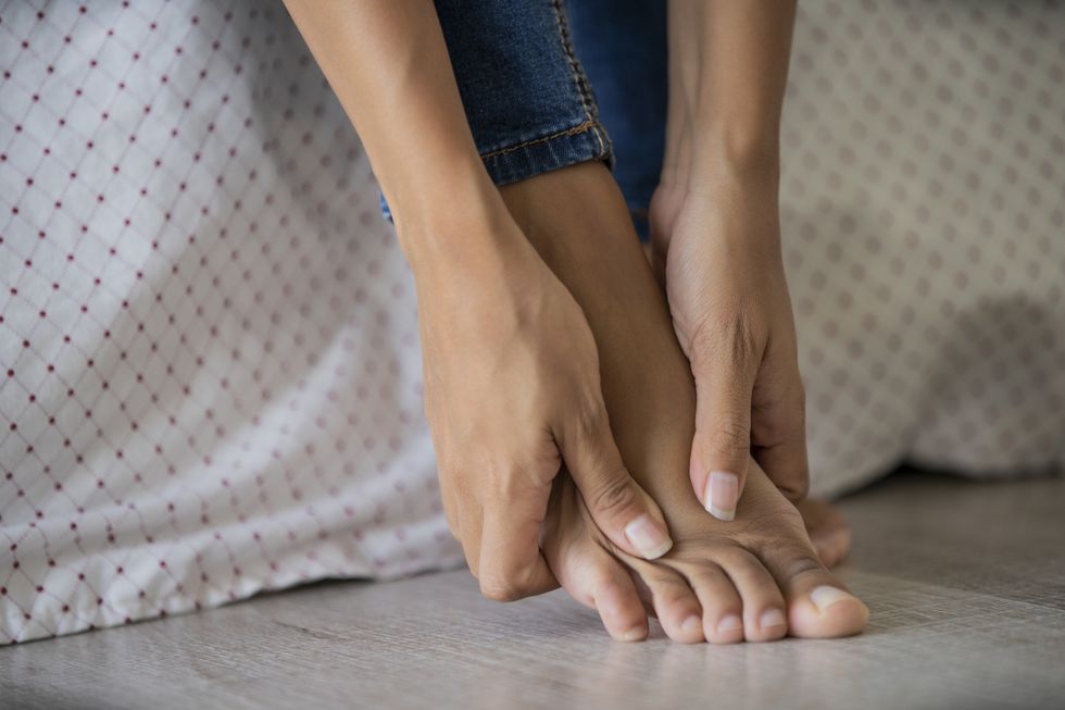 Massage-your-feet