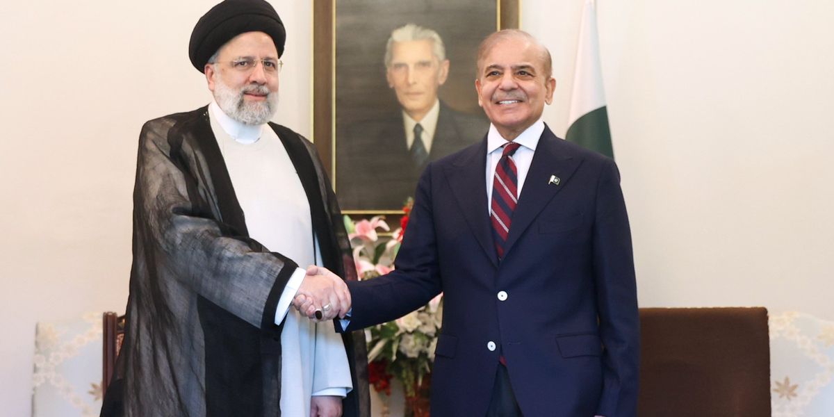 L’Iran si riconcilia con il Pakistan e fa un altro passo verso l’atomica