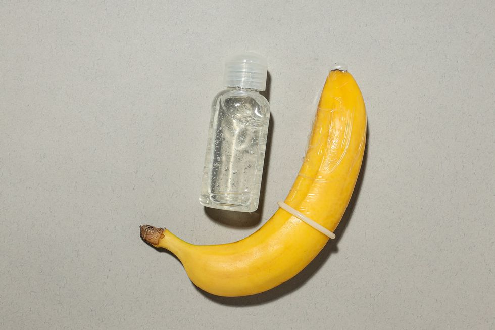 Lubrication-banana-with-condom-on-it