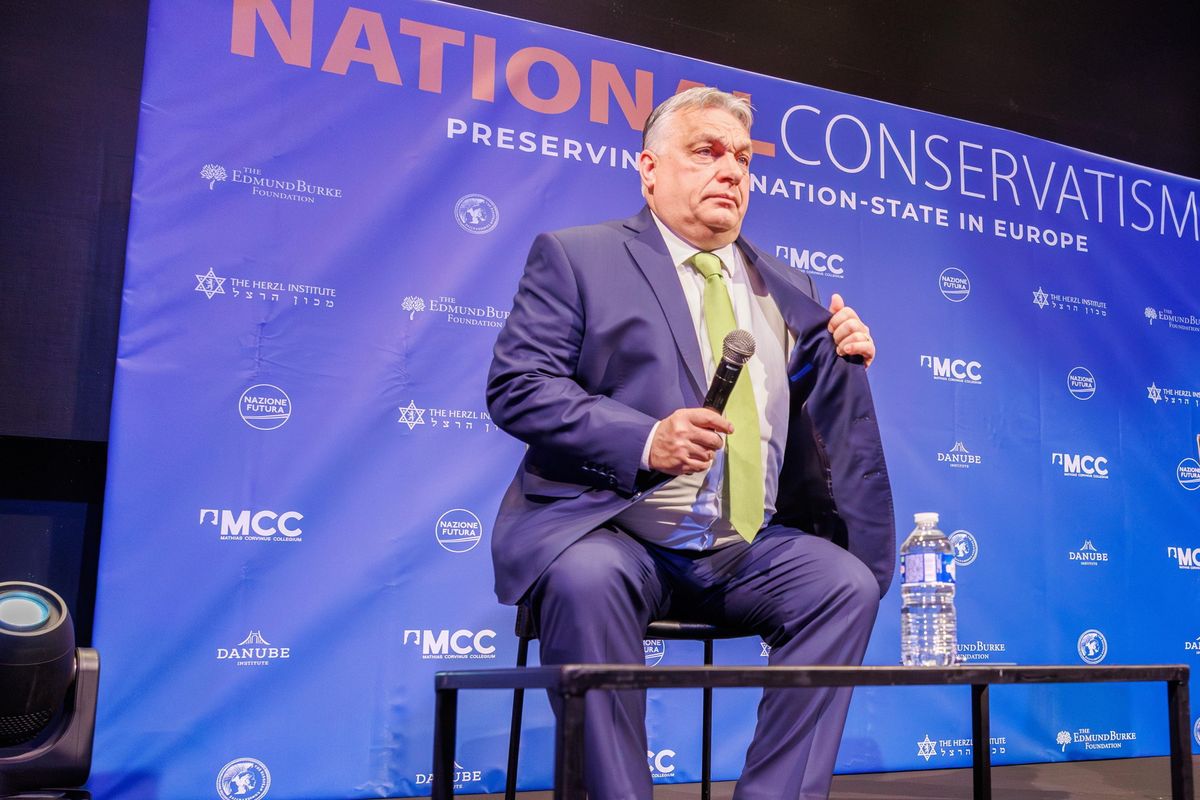 I leader delle destre possono parlare solo grazie all’intervento del giudice