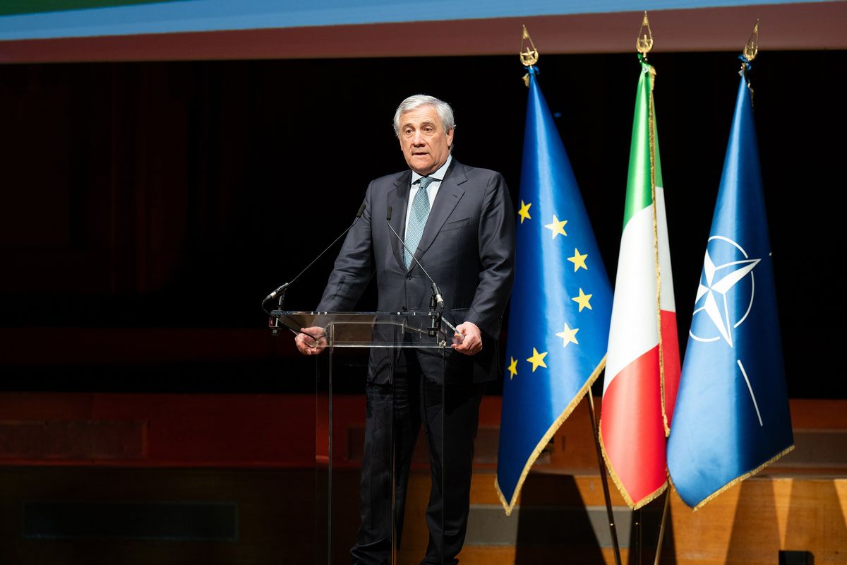 Tajani: «Sanzioni all’Iran dal G7». E Teheran mostra ancora i muscoli
