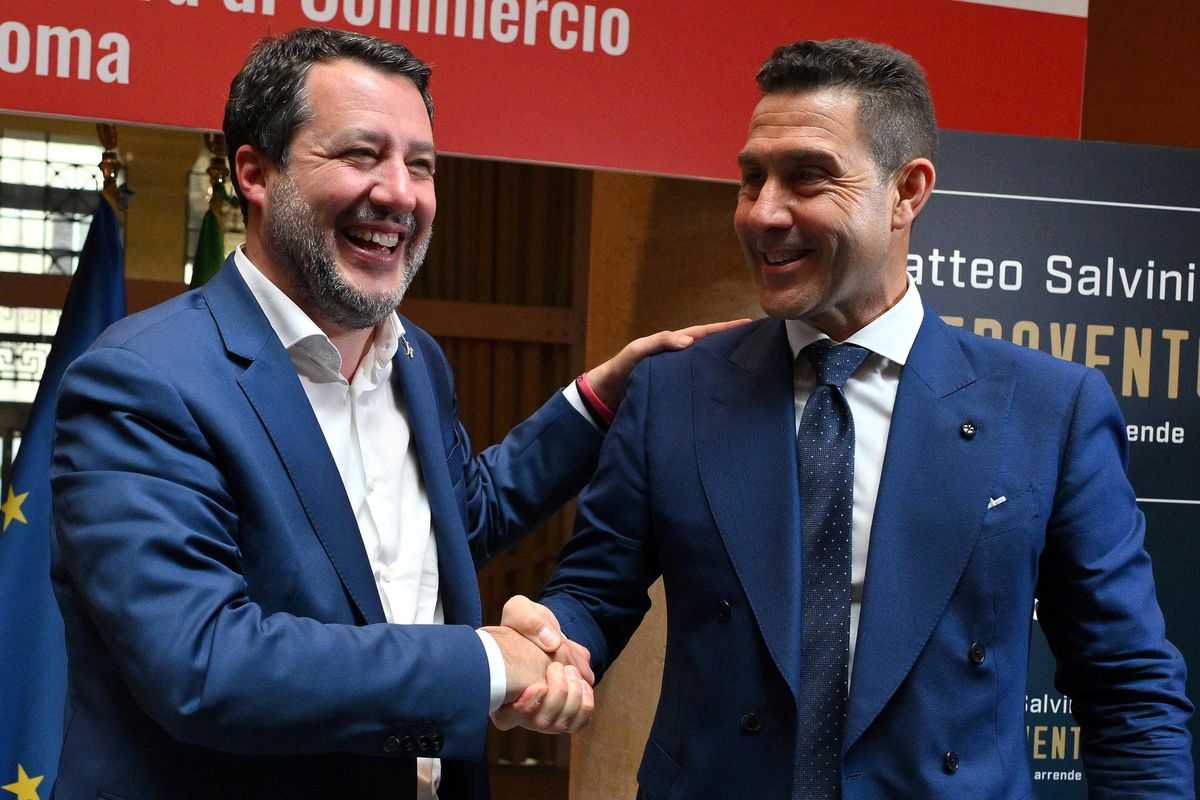 Salvini al debutto con il generale: «Siamo una coppia luciferina»