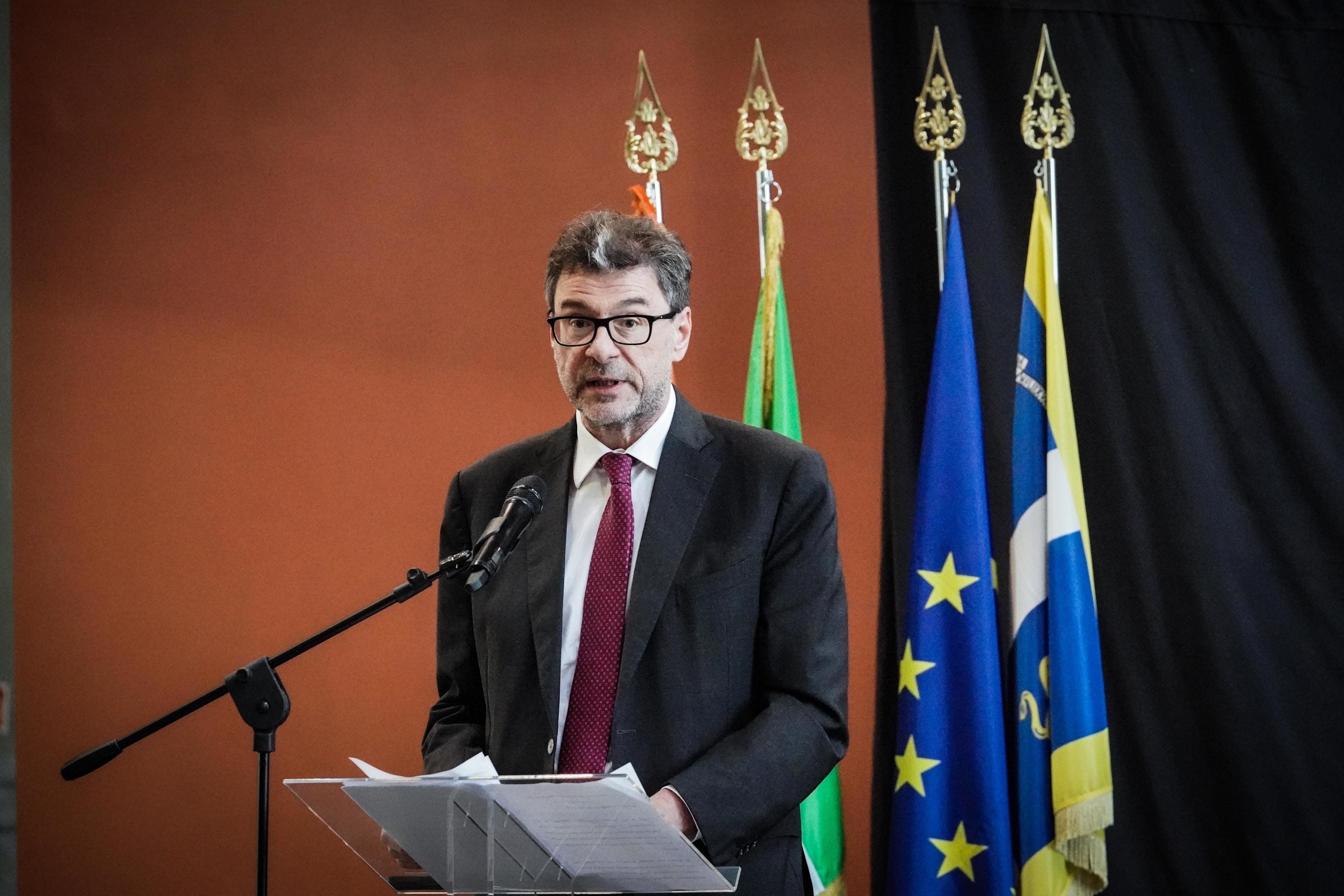 Btp valore, già raccolti 53 miliardi. Lo Stato fa concorrenza ai fondi