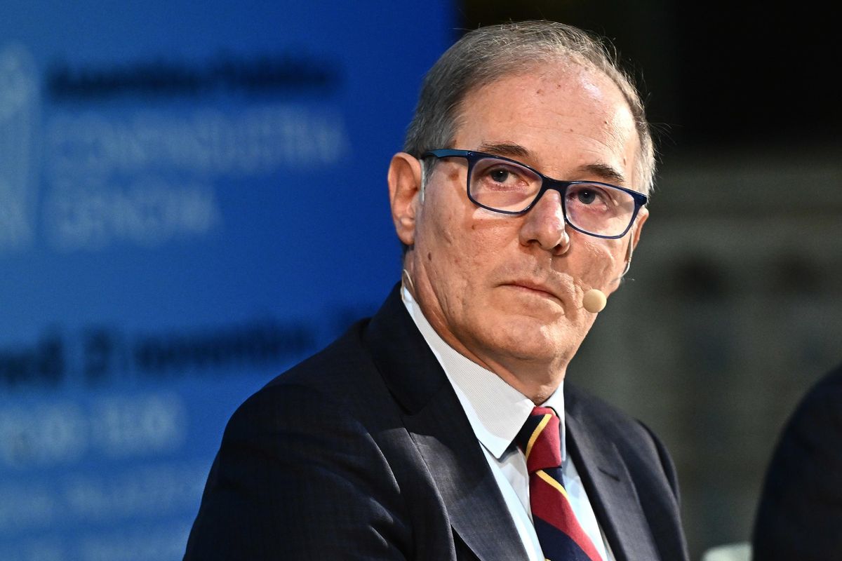 La bella vita di Signorini: massaggi nelle suite e credito nei casinò