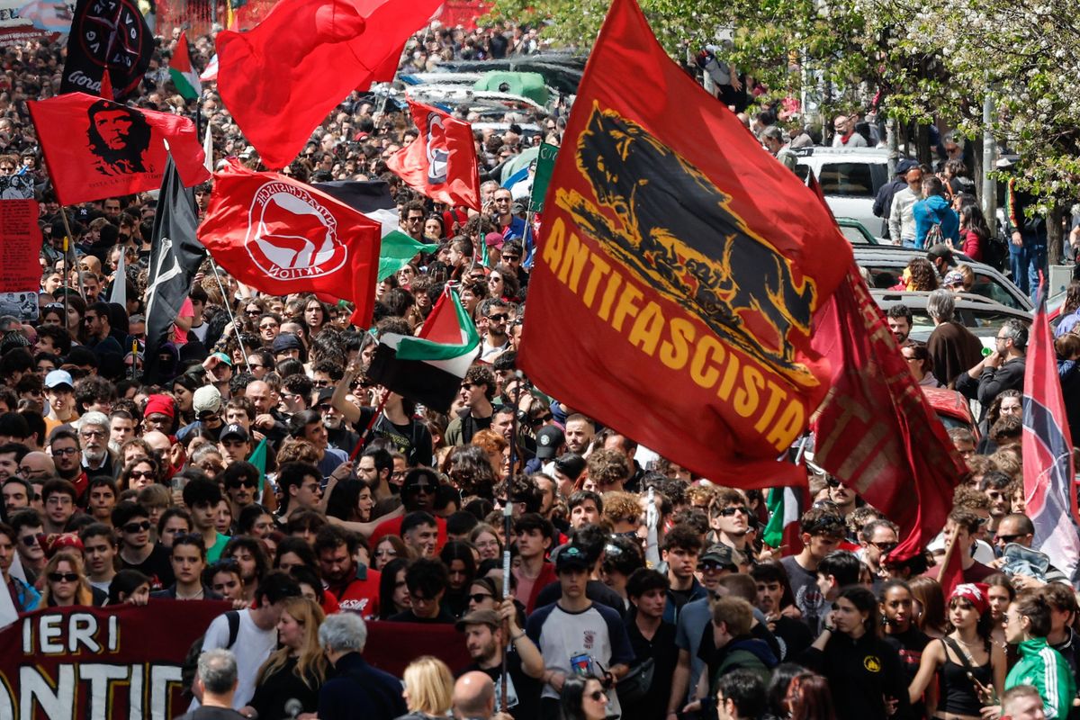 È già il 1° maggio e l’incubo continua: dibattito infinito su Scurati e Benito