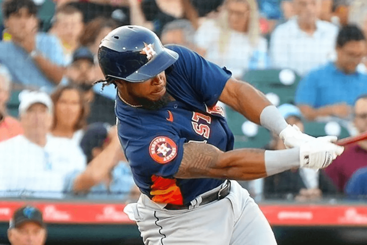 Houston Astros trade Corey Julks to the White Sox
