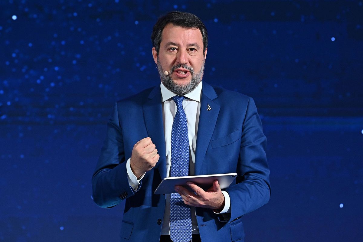 I giudici «rosolano» il presidente: sarà interrogato a ridosso del voto