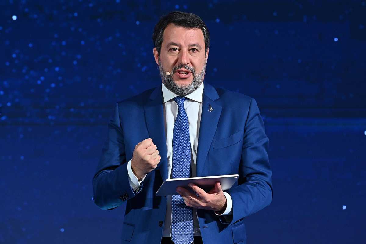 I giudici «rosolano» il presidente: sarà interrogato a ridosso del voto