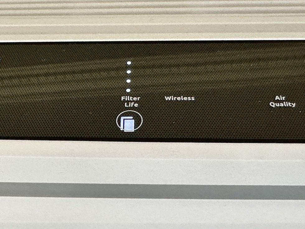 A photo of filter life control on Rabbit Air A3 purifier