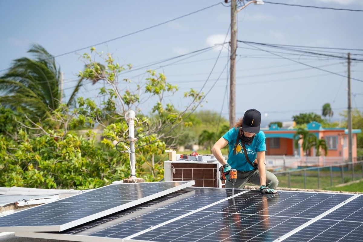 US Lawmakers Sound Alarm Over Threat to Rooftop Solar in Puerto Rico