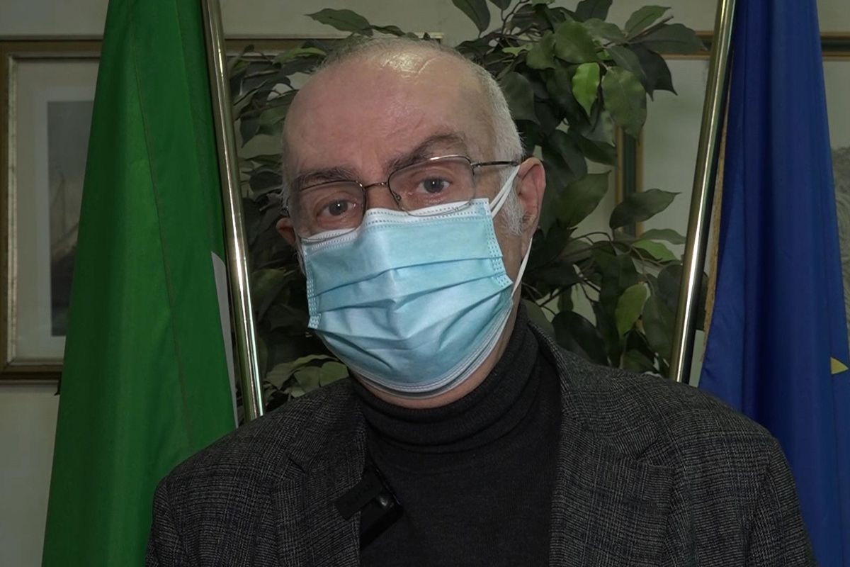 Ma Rezza farfuglia: «Stop da aprile»